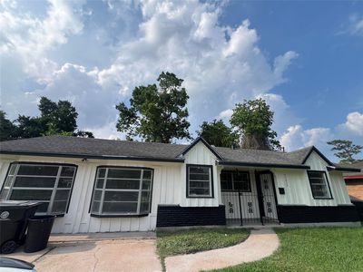 7329 Gleason Rd