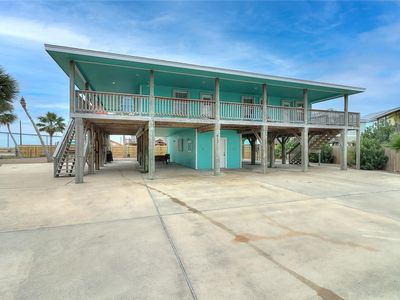 613 Pelican Cir