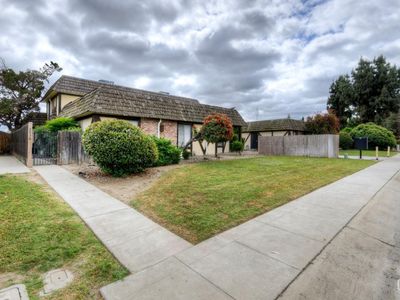 2432 N Sallee Ct