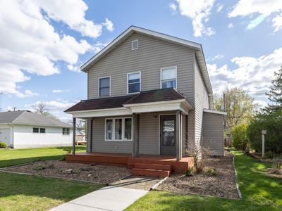 273 Elm St S