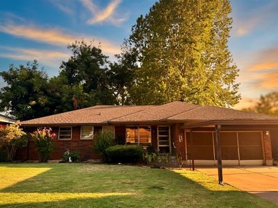 200 Leonard Ln