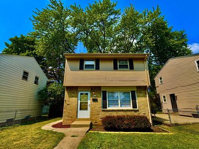 5713 N 96th STREET