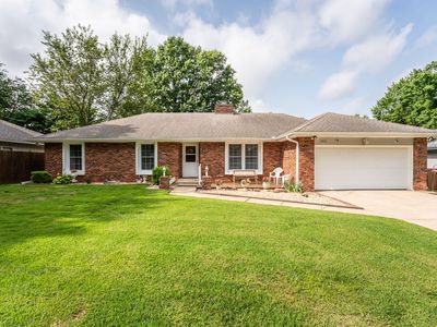 1512 E Walnut Lawn Street