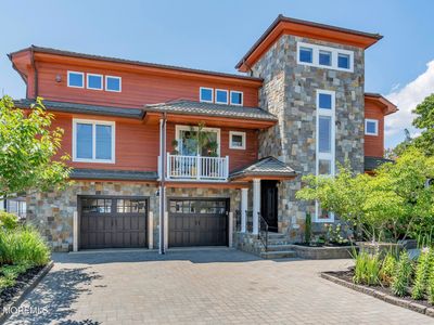 33 Rochester Drive
