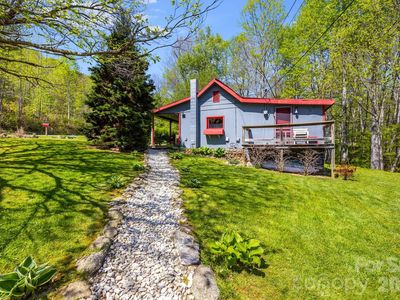 874 & 888 Bluff Mountain Rd