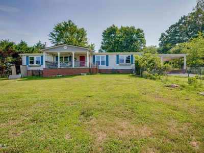 353 Center Dr