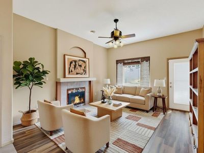 804 Hackberry Trl SE