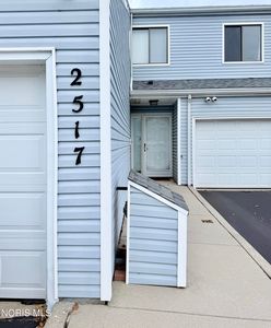 2517 W Village Dr #2517