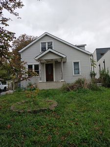 2322 Wallace Ave