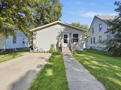 Property at 925 S 11th St, Aberdeen, SD