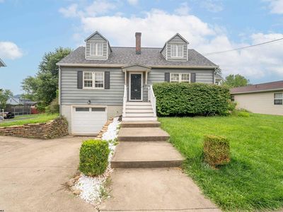 521 Junior Ave