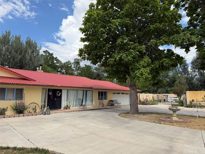 53 Bouquet Ln
