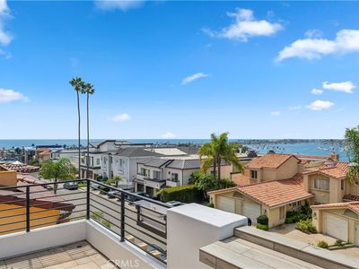312 Carnation Ave
