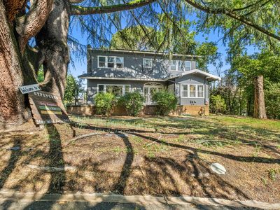 320 Taylor Rd