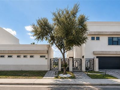 4225 Ben Hogan Ave