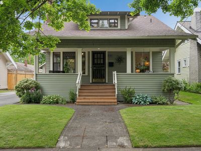 1613 N Willamette Blvd