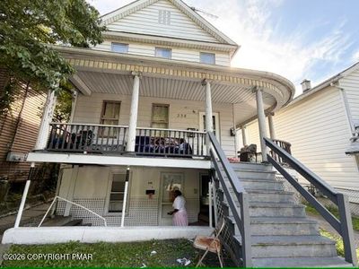 338 E Elm St