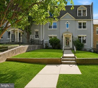 1917 2nd St NE APT 301