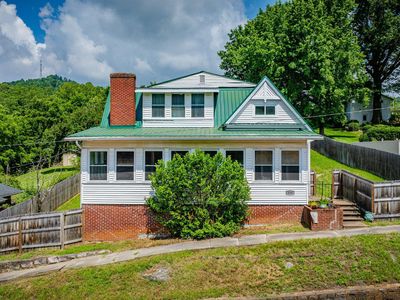 316 W Jackson St