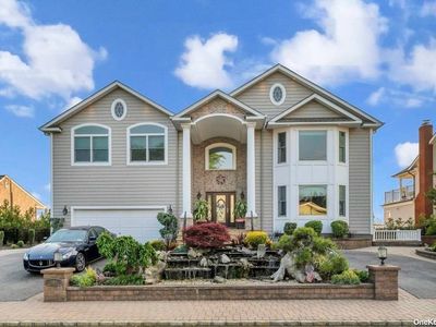 308 Riviera Dr South