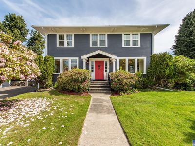 825 & 829 E Caroline St