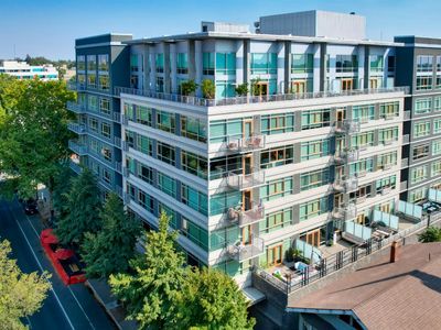 1818 L St Unit 402