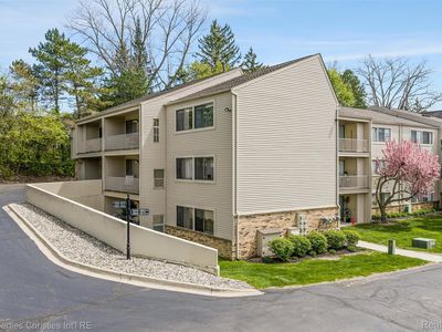 3805 Lone Pine Rd APT 300
