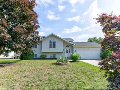 489 Sunmeadow Dr SE
