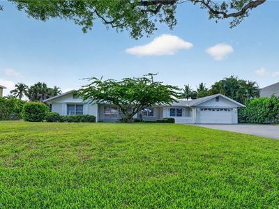 1608 Crayton RD