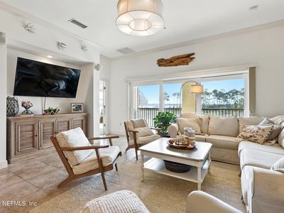 13846 ATLANTIC Boulevard #706