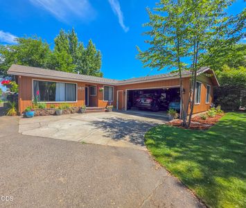 3015 Lone Pine Rd