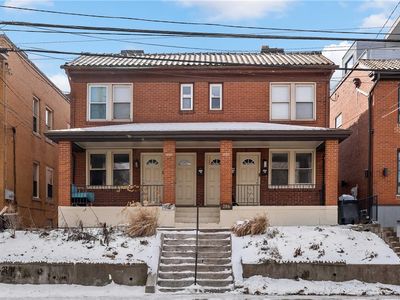 206-208 Bailey Ave #206