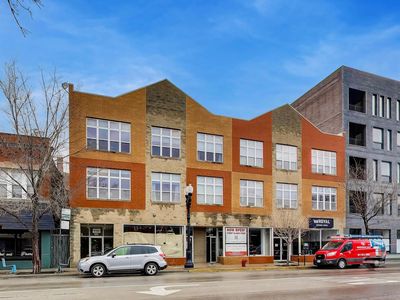 1962 W Lawrence Ave APT 201