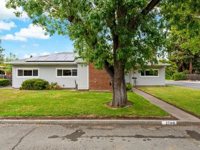 1700 Sierra Avenue
