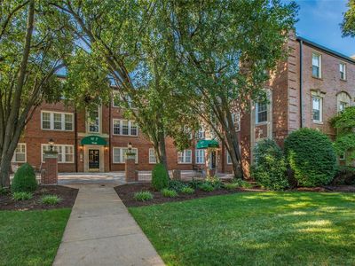 7542 Wydown Blvd APT B