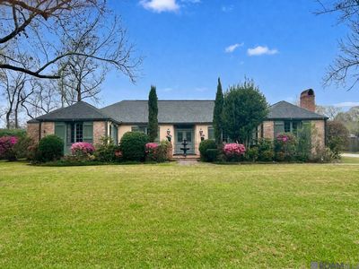 8310 Oakbrook Dr