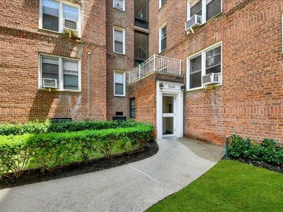 5644 Netherland Avenue #4B