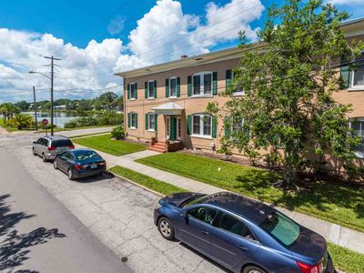 172 Cordova St APT 10