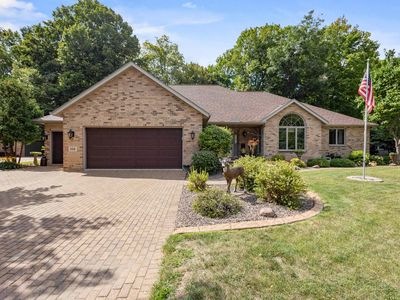 106 Wulgaert Way