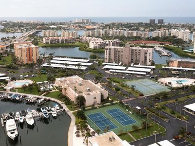 7910 Sun Island Dr S APT 302