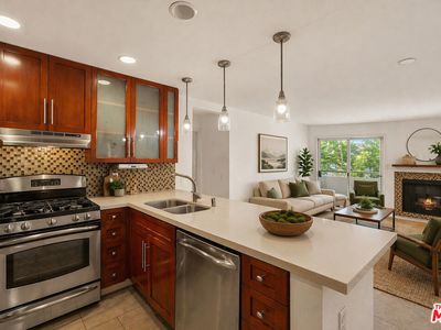 Property at 4702 Fulton Ave APT 202, Sherman Oaks, CA