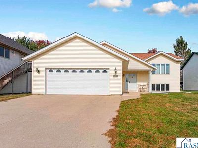 152 Swan Ln