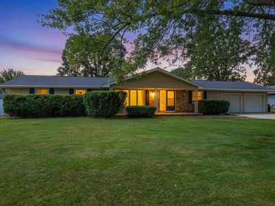 1327 Skylark Ln