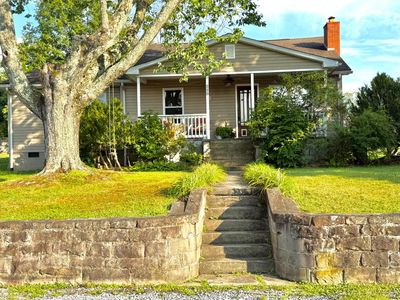 220 E Maple Ave