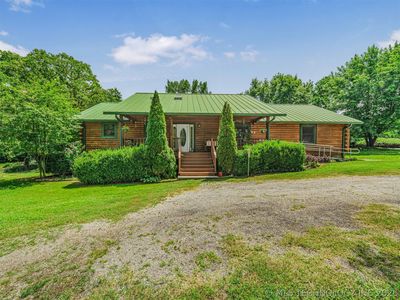 9616 E 570th Rd
