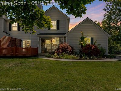 242 Barrington Cir