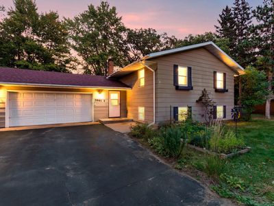 Property at 5997 Oak Cir, North Branch, MN