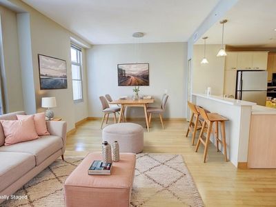 309 W Washington Avenue #606