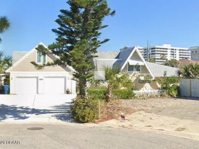 3789 Emilia Dr