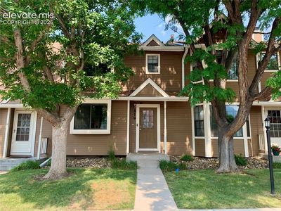 879 London Green Way